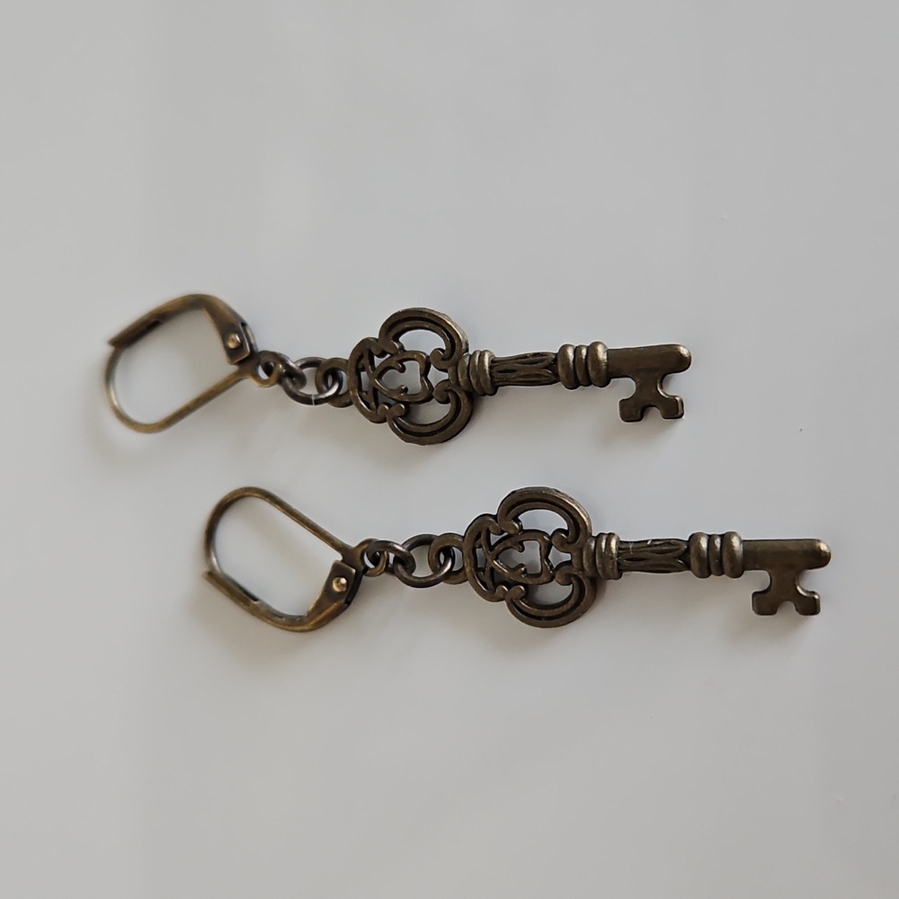 Key Design Earrings